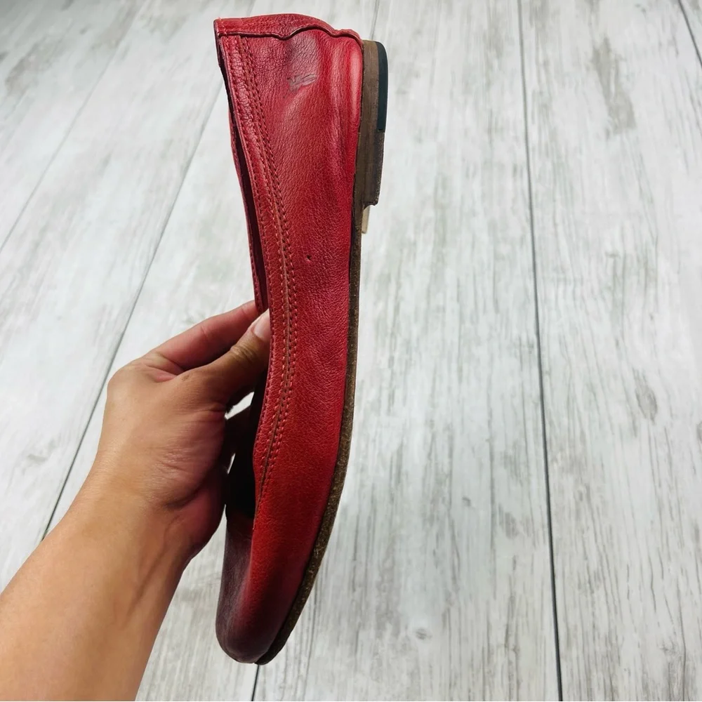 Frye Carson Ballet Coral Red Leather Flat Slip On Size 8 - Picture 2 of 10